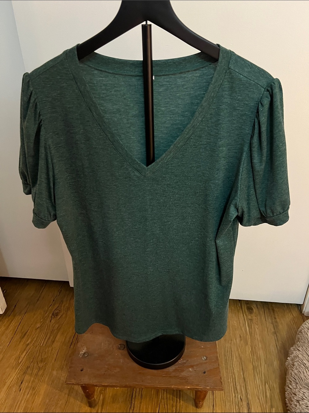 Women's V-Neck Puff Sleeve Top - Green